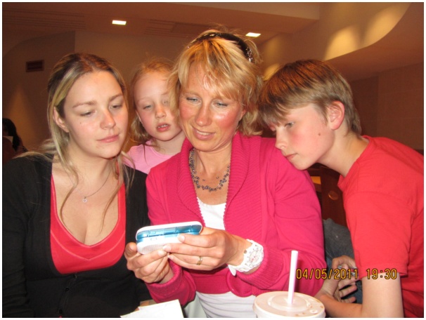 584x433 pixels (94K)