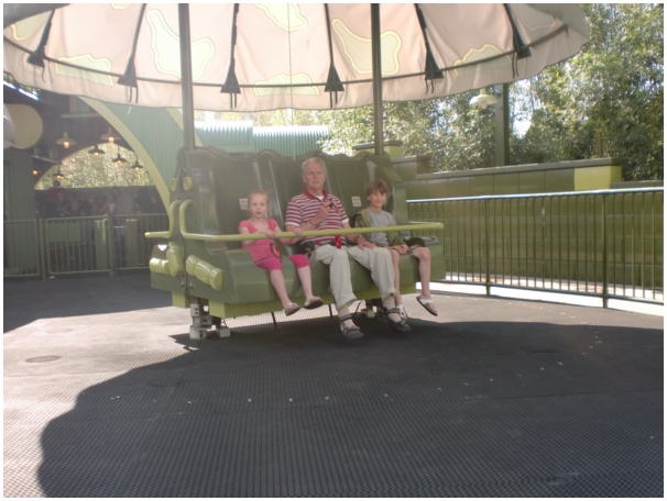 584x433 pixels (104K)