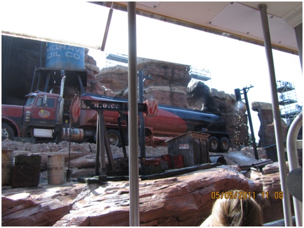 584x433 pixels (108K)