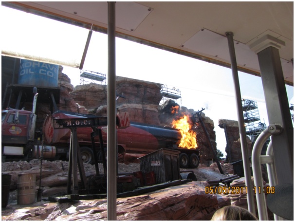 584x433 pixels (99K)