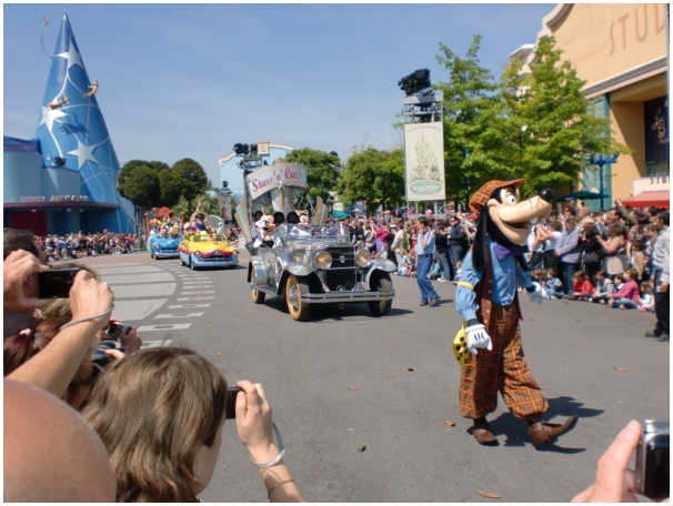 584x433 pixels (121K)