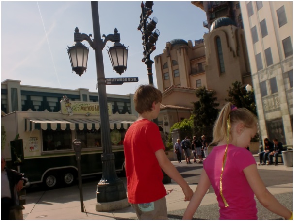 584x433 pixels (92K)