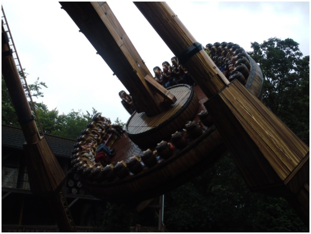 584x433 pixels (83K)