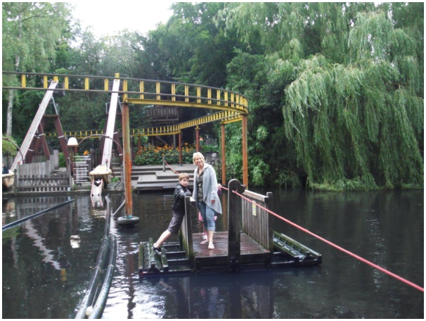 584x433 pixels (135K)