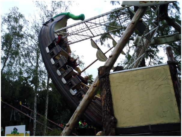 584x433 pixels (137K)