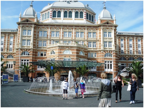 584x433 pixels (146K)