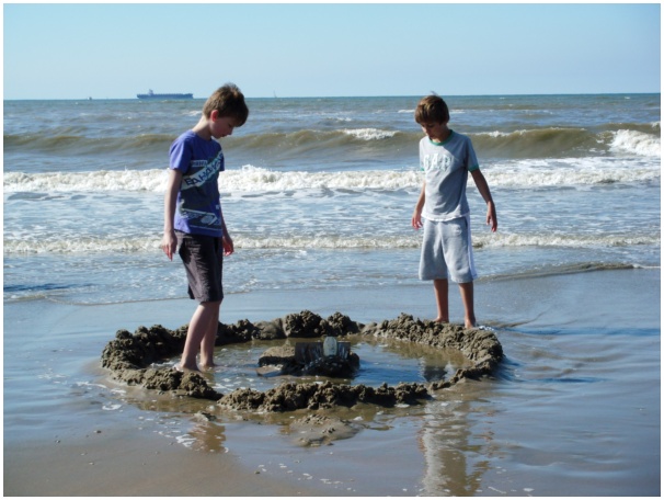 584x433 pixels (102K)