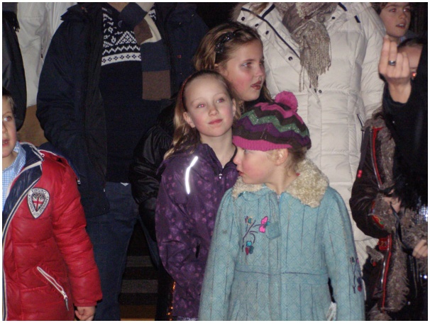 584x433 pixels (116K)