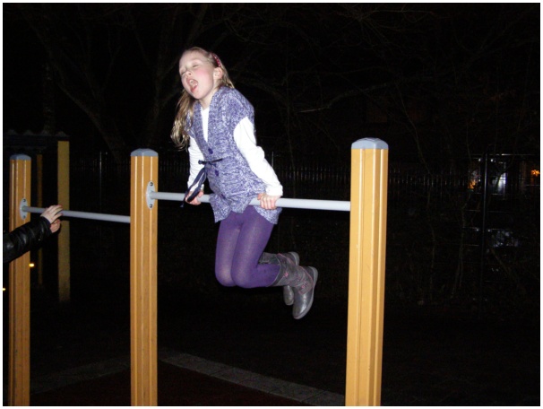 584x433 pixels (77K)