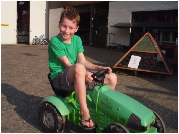 584x433 pixels (94K)