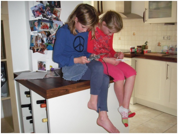 584x433 pixels (89K)