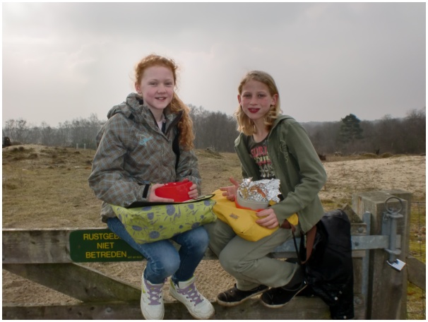 584x433 pixels (84K)