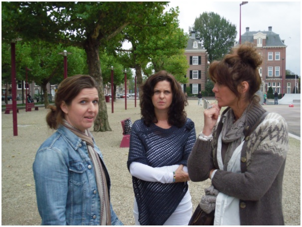 584x433 pixels (122K)