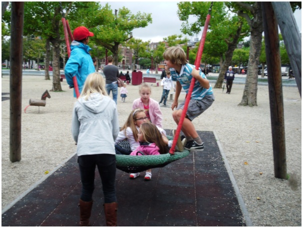 584x433 pixels (127K)