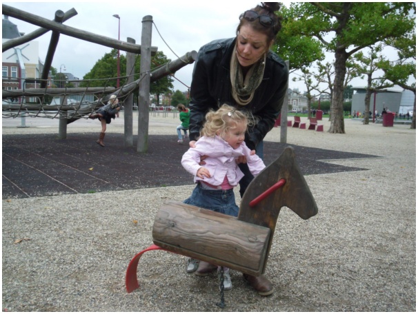 584x433 pixels (139K)