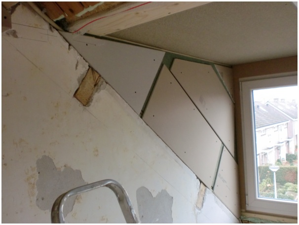 584x433 pixels (67K)