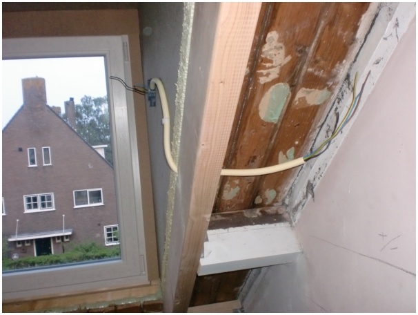 584x433 pixels (82K)