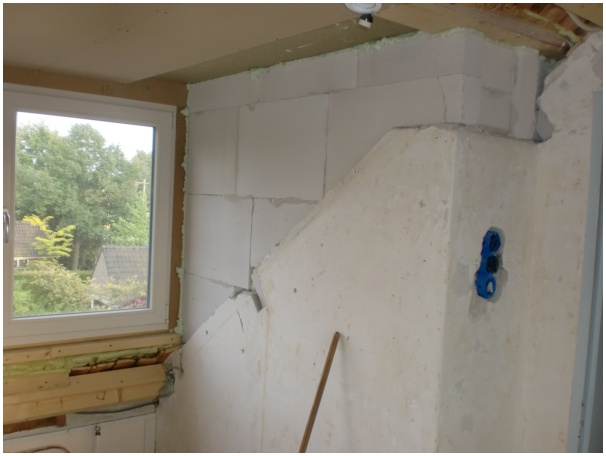 584x433 pixels (65K)