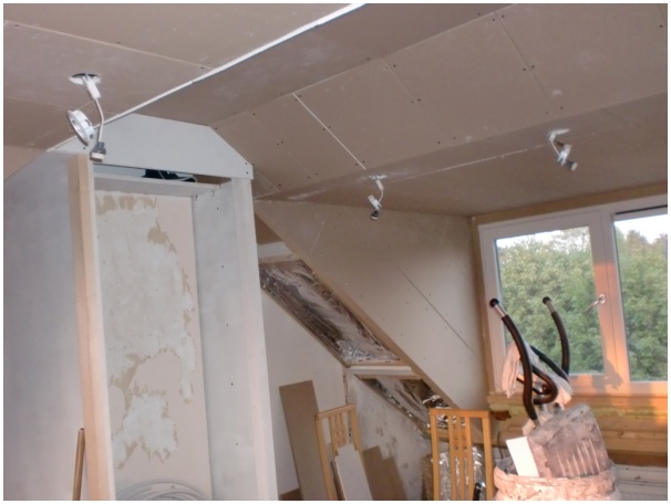 584x433 pixels (72K)