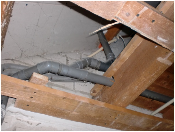 584x433 pixels (89K)