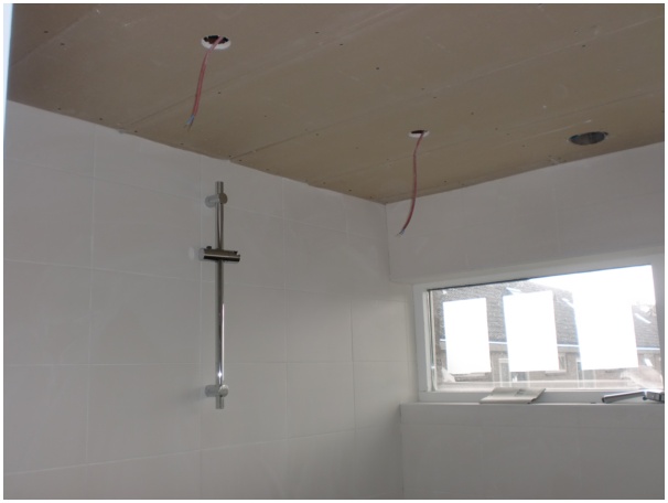 584x433 pixels (42K)