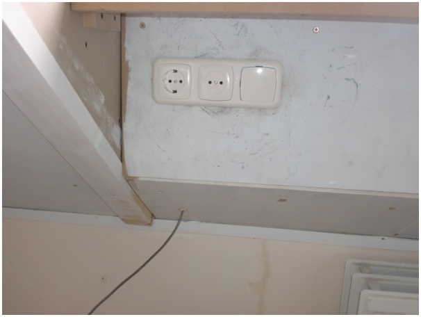 584x433 pixels (51K)