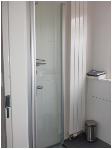 434x583 pixels (49K)