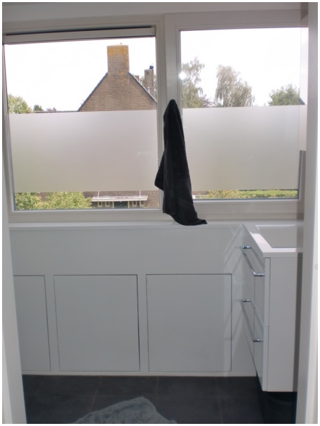 434x583 pixels (56K)