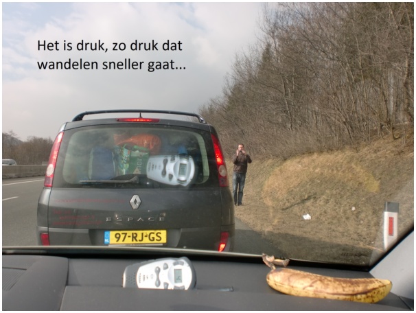 584x433 pixels (98K)