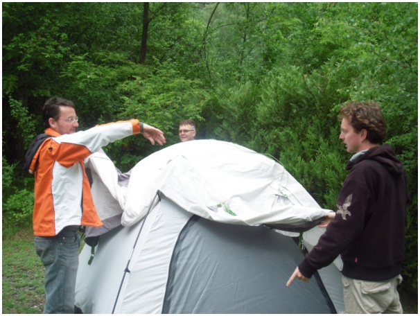 584x433 pixels (122K)