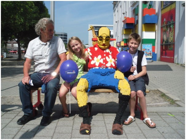 584x433 pixels (125K)