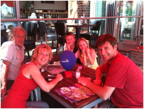 584x433 pixels (122K)