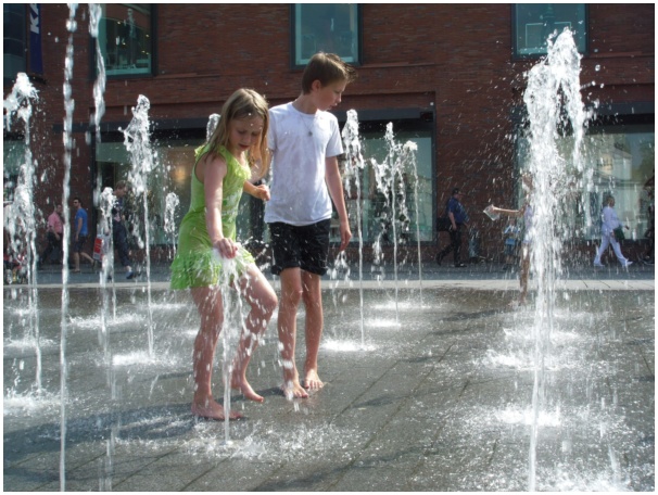 584x433 pixels (138K)