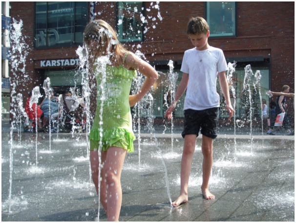 584x433 pixels (147K)