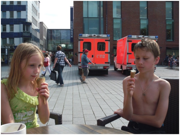 584x433 pixels (102K)