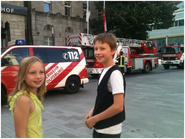 584x433 pixels (112K)