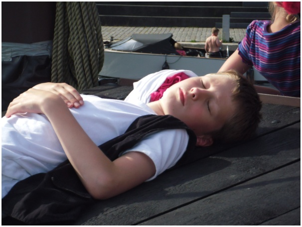 584x433 pixels (86K)