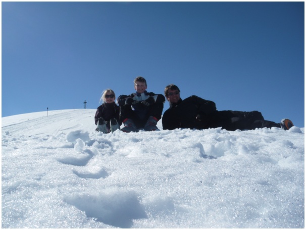 584x433 pixels (79K)