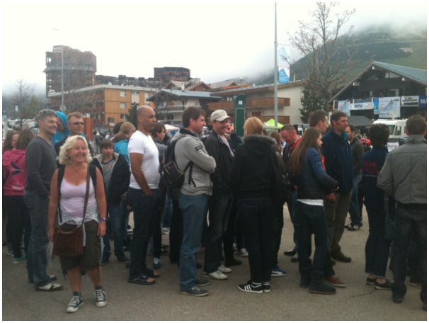 584x433 pixels (86K)