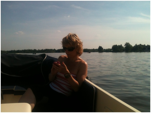 584x433 pixels (62K)