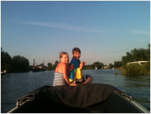 584x433 pixels (71K)