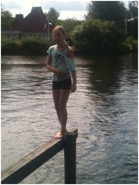 434x583 pixels (102K)