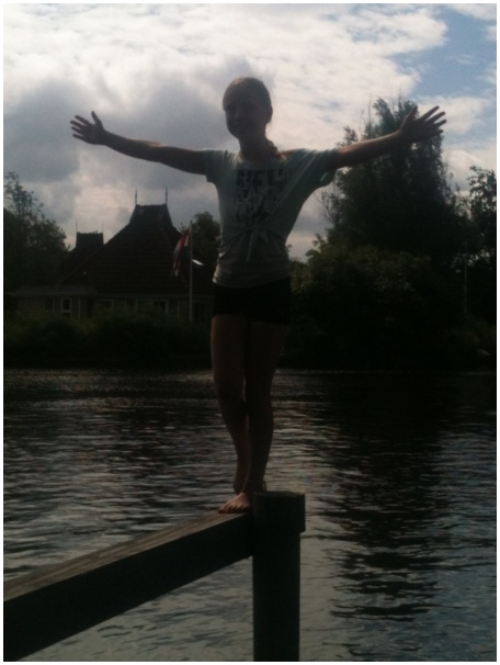 434x583 pixels (75K)