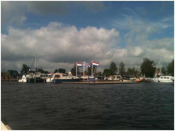 584x433 pixels (76K)