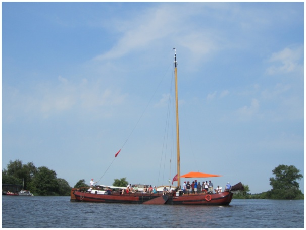 584x433 pixels (60K)