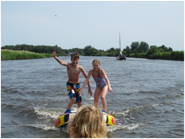 584x433 pixels (96K)