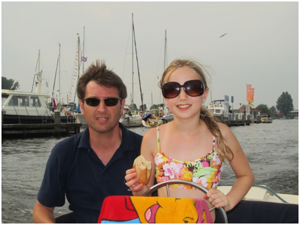 584x433 pixels (86K)