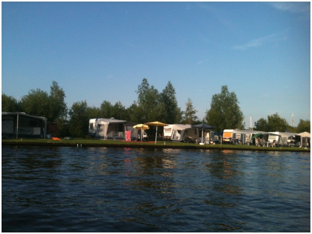 584x433 pixels (87K)