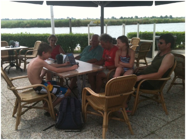 584x433 pixels (107K)