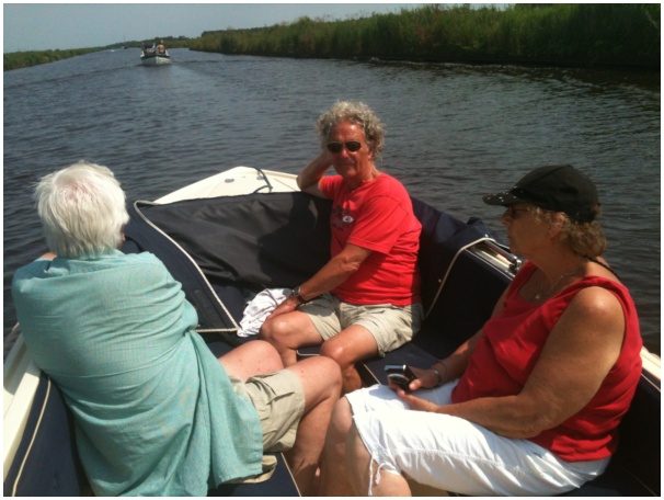 584x433 pixels (104K)